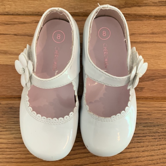 4 pair toddler girls size 8 shoes - Picture 4 of 16